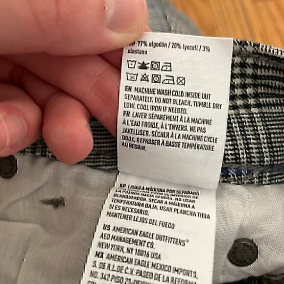 AMERICAN EAGLE Super Stretch Hi-Rise Mini Skirt Gray Black Plaid High Waisted 00 - Picture 9 of 12